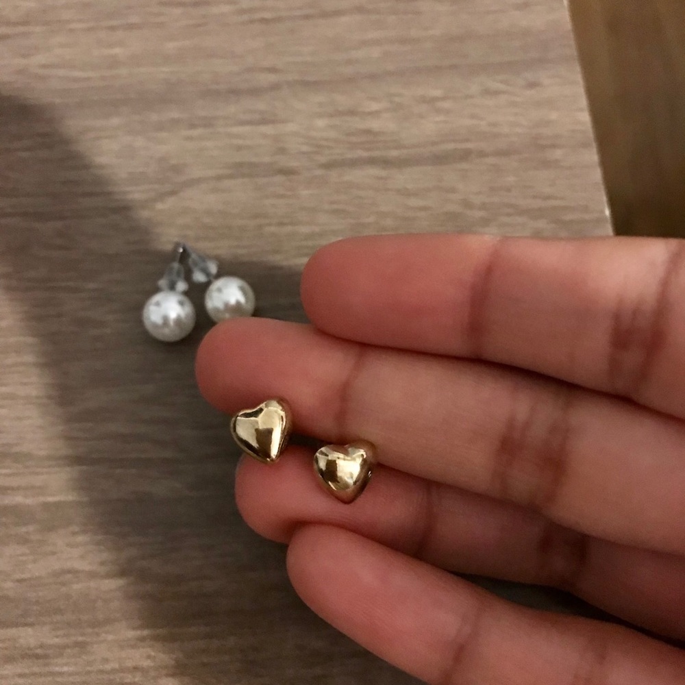 Heart and pearl studs